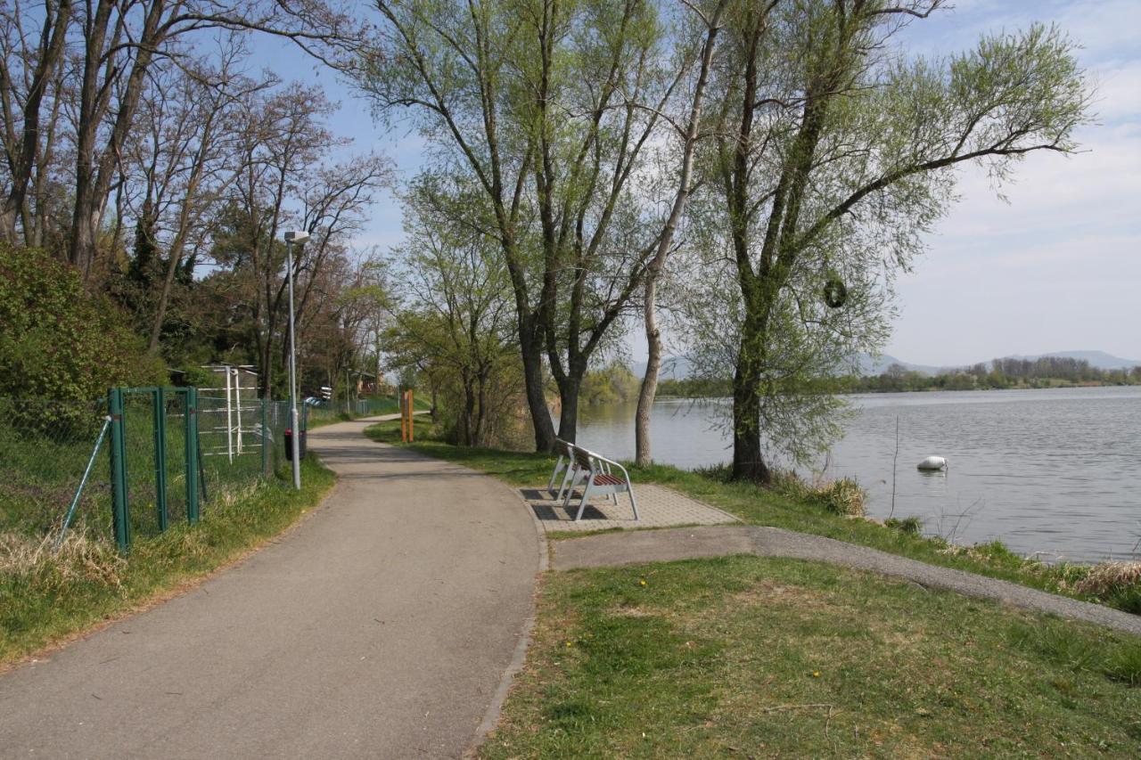 Ferienwohnung Ubytovani V Soukromi Pasohlávky Exterior foto